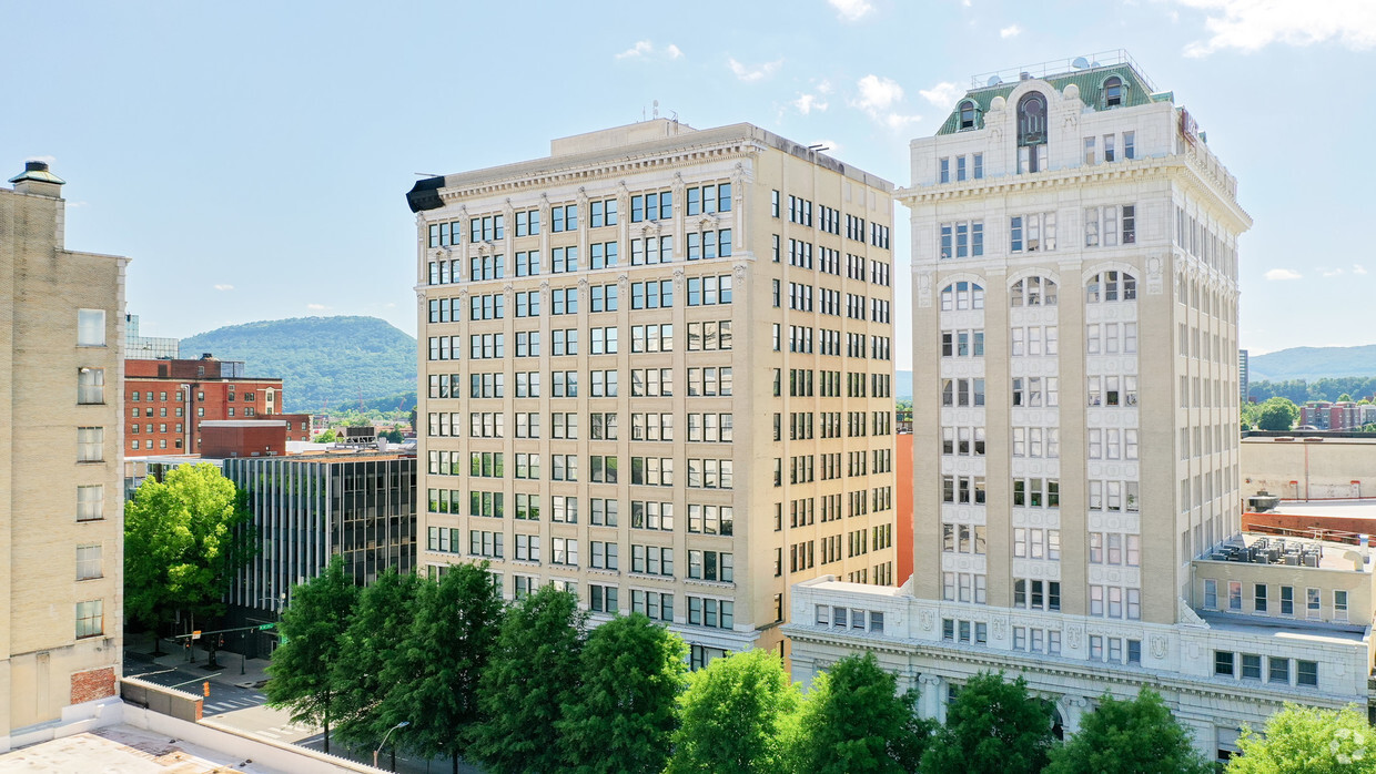 Chattanooga commercial building for rent. View of The James Building.